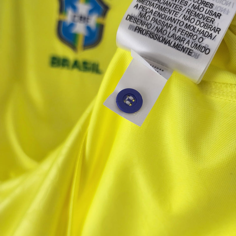 Camisa Nike Brasil Home Nike Torcedor 2022/23 Feminina Amarela