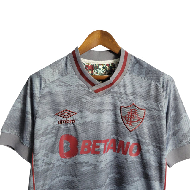 Camisa Fluminense III 21/22 Torcedor - Umbro Masculina - Cinza com detalhes em vinho